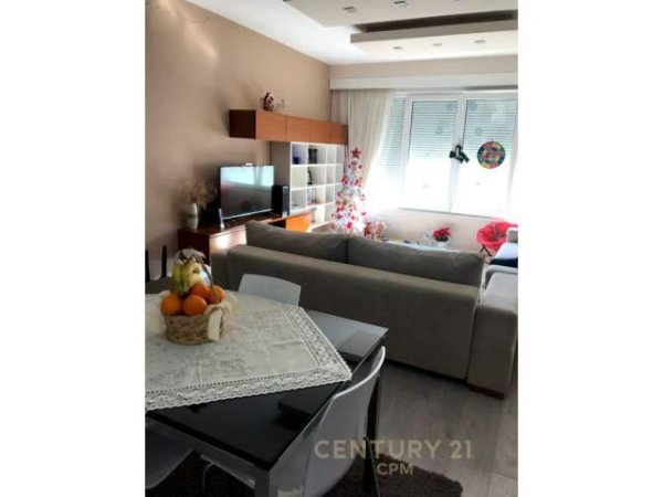 Tirane, jepet me qera apartament 2+1+BLK Kati 3, 101 m² 550 Euro