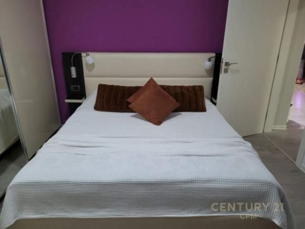 Tirane, jepet me qera apartament 2+1+BLK Kati 3, 101 m² 550 Euro