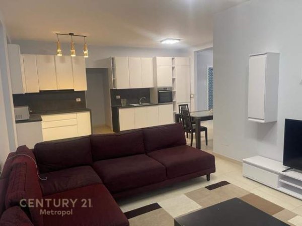 Tirane, jepet me qera apartament 2+1 Kati 8, 93 m² 450 Euro