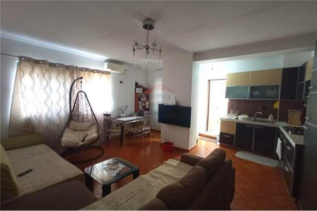 Tirane, shitet apartament 1+1 Kati 3, 59 m² 73.000 Euro (Bulevardi Bajram Curri)