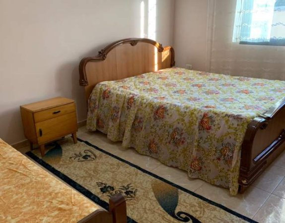 Tirane, jepet me qera apartament 3+1+BLK Kati 3, 140 m² 38.000 Leke (shkolla e bashkuar)
