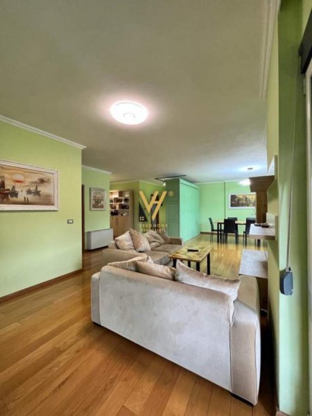 Tirane, jepet me qera apartament 2+1+A+BLK Kati 4, 170 m² 1.600 Euro (BLLOKU)