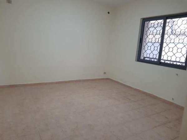 Tirane, jepet me qera apartament 2+1 Kati 3, 306 m² 1.200 Euro (Mbrapa ministrise se jashtme)