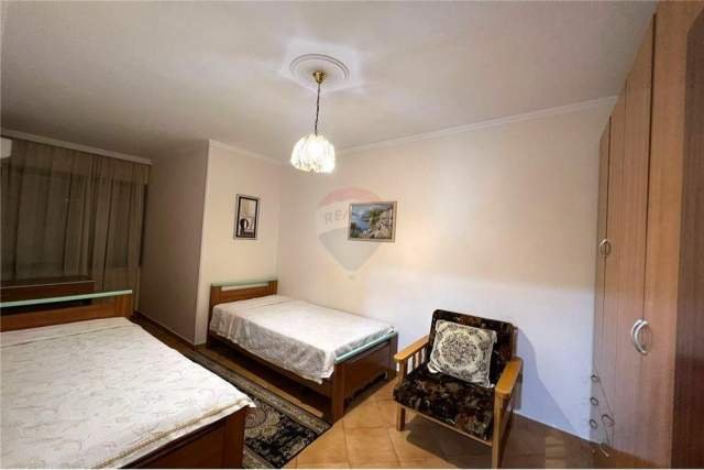 Tirane, jepet me qera apartament 106 m² 600 Euro (SHESHI WIILLSON)