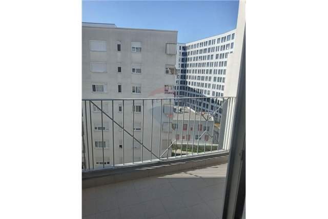 Tirane, jepet me qera apartament 2+1 64 m² 400 Euro (KOMPLEKSI KONTAKT)