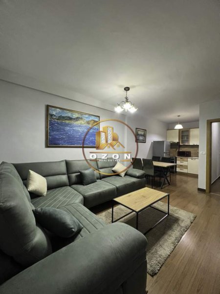 Tirane, jepet me qera apartament 2+1+BLK Kati 3, 81 m² 500 Euro (Ish Ekspozita)