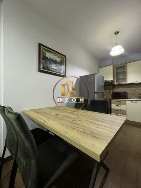 Tirane, jepet me qera apartament 2+1+BLK Kati 3, 81 m² 500 Euro (Ish Ekspozita)