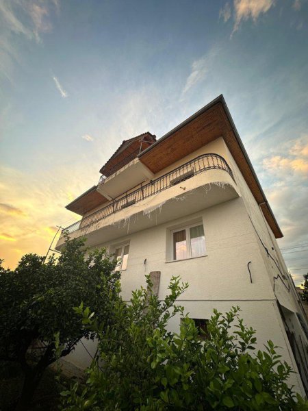 Tirane, jepet me qera apartament 1+1+Ballkon Kati 1, 60 m² 400 € (SAUK)