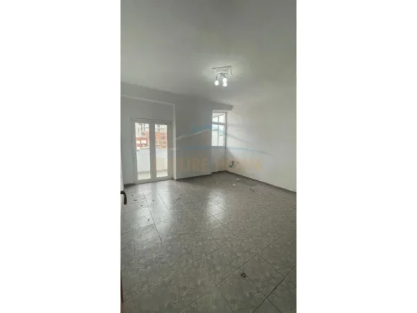 Tirane, shitet apartament 2+1 Kati 6, 88 m² 125.000 € (Rruga Bardhyl)