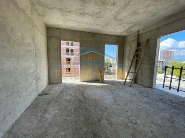 Tirane, shitet apartament 3+1 Kati 2, 112 m² 134.000 € (Casa Italia)