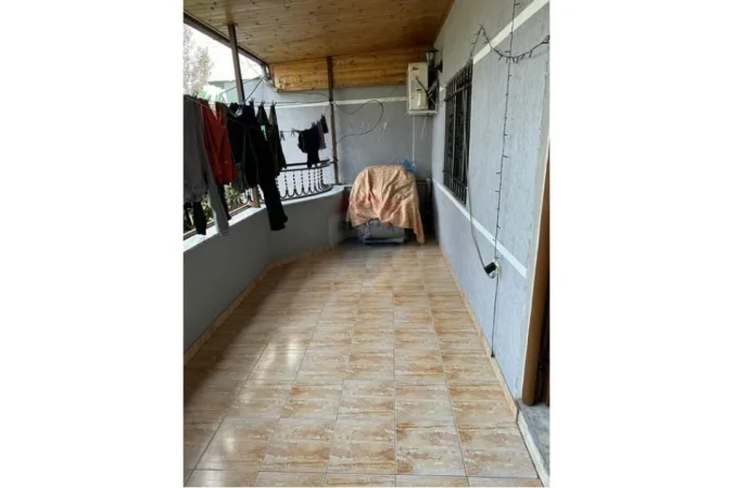 Tirane, shitet apartament duplex 2+1+Aneks+Ballkon , 118 m² 140.000 € (Kombinat)