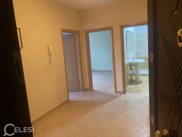 Tirane, jepet me qera apartament 2+1+Ballkon Kati 4, 89 m² 380 € (KONGRESI I MANASTIRIT)