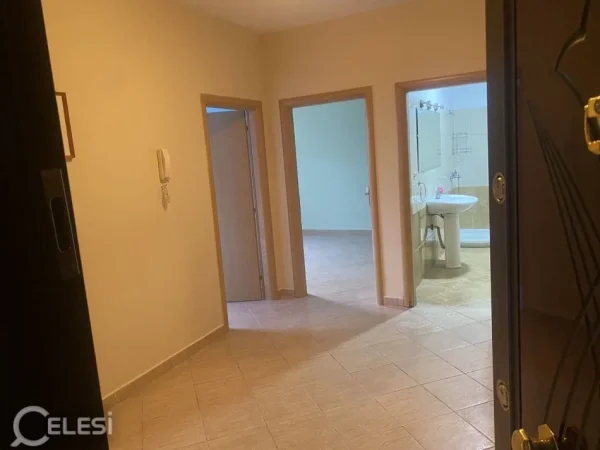 Tirane, jepet me qera apartament 2+1+Ballkon Kati 4, 89 m² 380 € (KONGRESI I MANASTIRIT)