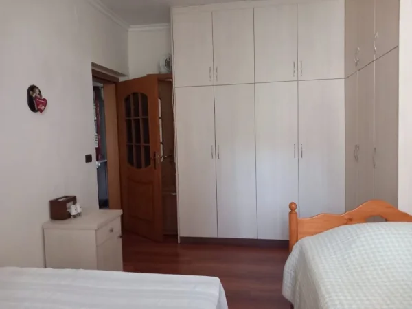 Tirane, shitet apartament duplex Dublex Kati 2, 157 m² 239.000 € (vasil shanto , stadiumi dinamo)