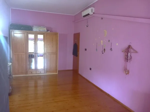 Tirane, shitet apartament duplex Dublex Kati 2, 157 m² 239.000 € (vasil shanto , stadiumi dinamo)