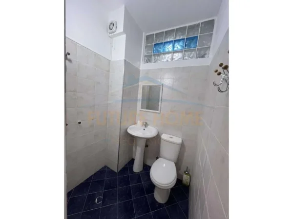 Tirane, shitet 2+1 Kati 3, 105 m² 136.500 € (Unaza e re)