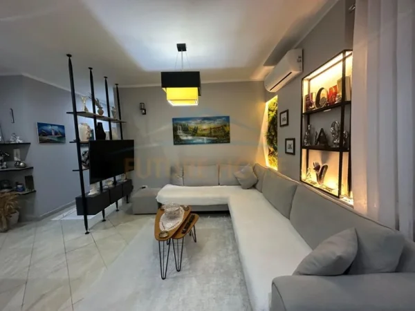 Durres, shitet apartament 2+1+Ballkon Kati 3, 104 m² 130.000 € (Spitali Rajonal,Durres)