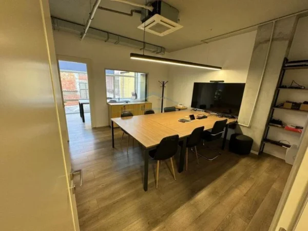 Tirane, shitet ambjent biznesi , 514 m² 1.550.000 € (Rruga Elbasanit)