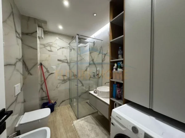 Tirane, shitet apartament 2+1 Kati 1, 109 m² 205.000 € (Ish Fusha e Aviacionit)