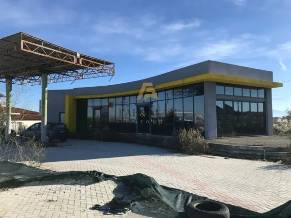 Lushnje, shitet truall , 900 m² 250.000 € (Lushnje-Fier)