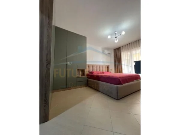 Tirane, shitet apartament 2+1 Kati 5, 118 m² 160.000 € (Unaza e Re)