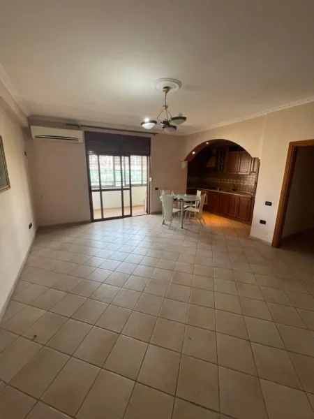 Tirane, shes apartament 2+1 Kati 6, 250.000 € 