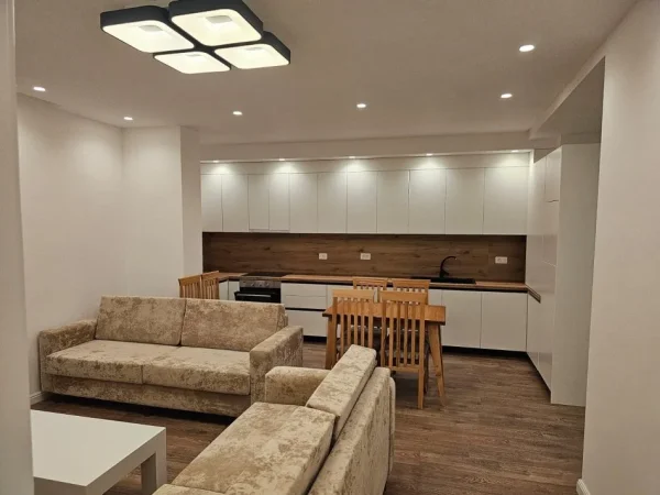 Tirane, jepet me qera apartament 2+1+Aneks+Ballkon Kati 7, 110 m² 800 € (Fusha Aviacionit)