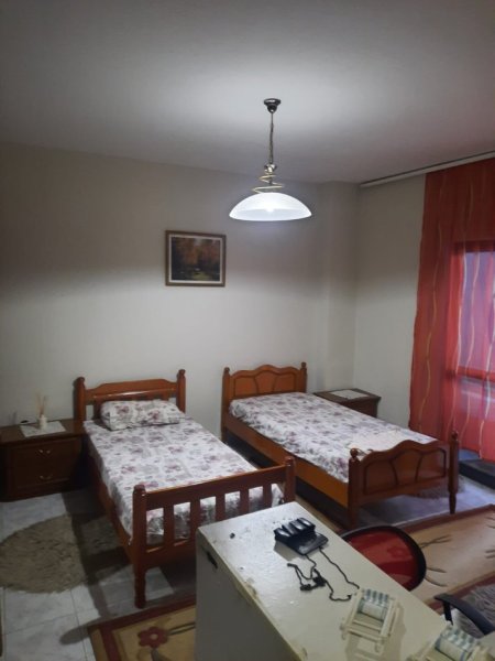 Tirane, jepet me qera apartament 1+1+Ballkon Kati 9, 78 m² 500 € (RRUGA E KAVAJES)