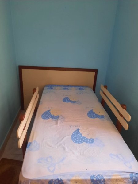 Tirane, jepet me qera apartament 1+1+Ballkon Kati 9, 78 m² 500 € (RRUGA E KAVAJES)