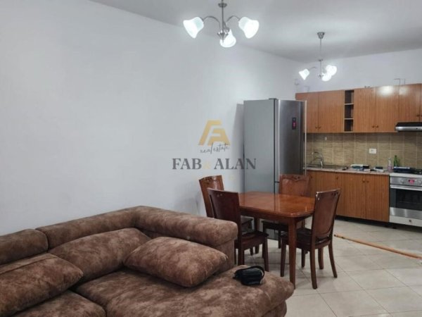 Tirane, jepet me qera apartament 1+1 Kati 4, 380 € (Yzberisht, Besim Alla)