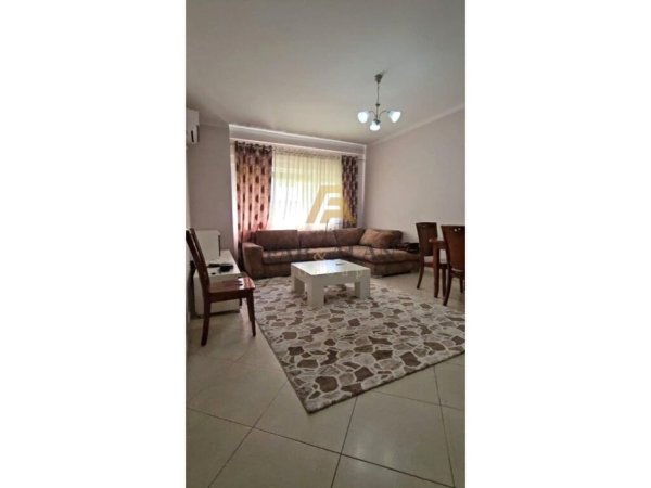 Tirane, jepet me qera apartament 1+1 Kati 4, 380 € (Yzberisht, Besim Alla)