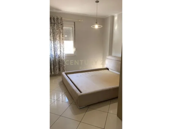 Tirane, jepet me qera apartament Kati 5, 100 m² 600 € (rruga e elbasanit)