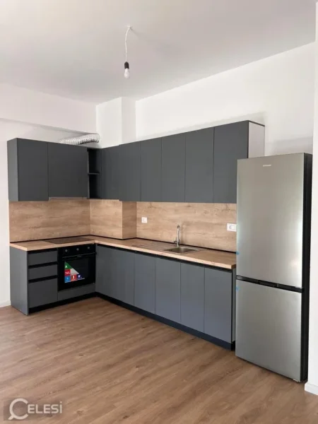 Shqiperi, jepet me qera apartament 2+1 Kati 7, 110 m² 400 € (ali demi)