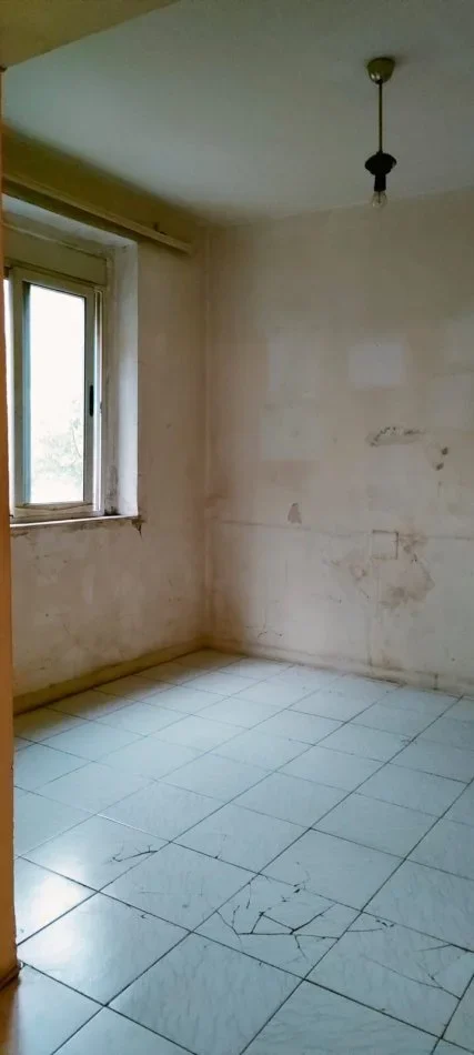 Tirane, shitet apartament 2+1 Kati 4, 112.000 m² 112.000 € (Harry Fultz)