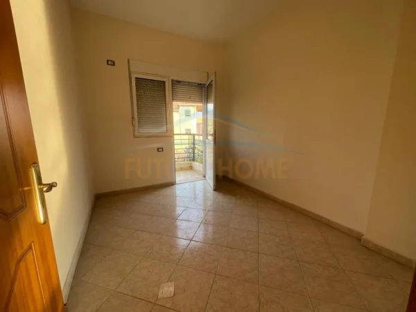 Tirane, shitet apartament 3+1+PARKING Kati 4, 105 m² (Shkozë)