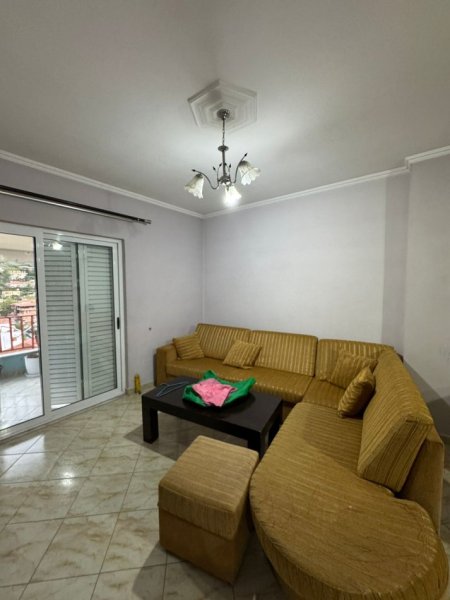 Tirane, jepet me qera apartament 2+1+Ballkon Kati 8, 110 m² 450 € (Pallatet cabej , rruga thoma koxhaj , prane hotel kater 7)