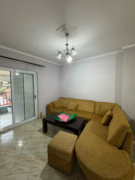Tirane, jepet me qera apartament 2+1+Ballkon Kati 8, 110 m² 450 € (Pallatet cabej , rruga thoma koxhaj , prane hotel kater 7)