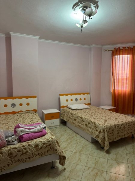 Tirane, jepet me qera apartament 2+1+Ballkon Kati 8, 110 m² 450 € (Pallatet cabej , rruga thoma koxhaj , prane hotel kater 7)