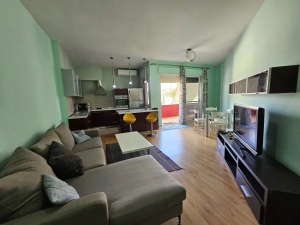 SHITET APARTAMENT 2+1 TEK PAVAROTI ,195.000 € (kopshti zoologjik)