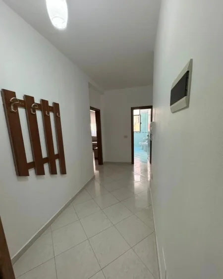 Tirane, jepet me qera apartament 1+1 Kati 5, 70 m² 500 € (rruga elbasanit)