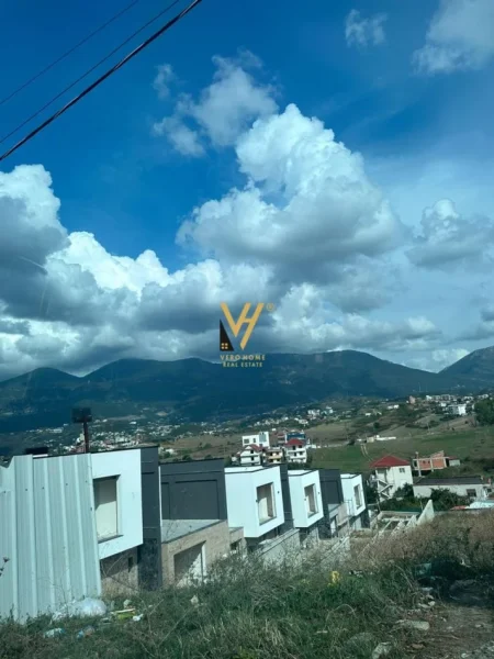 Tirane, shitet Vile 4+1+Ballkon Kati 0, 351 m² 900.000 € (FARKE TE VOGEL)