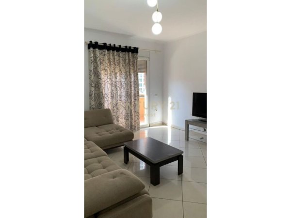 Tirane, jepet me qera apartament 2+1 Kati 5, 105 m² 600 € (rruga e elbasanit)