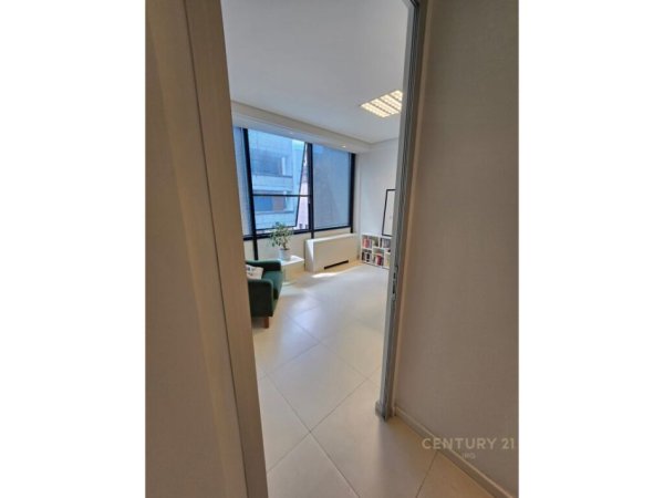 Tirane, shitet apartament 3+1 Kati 2, 91 m² 350.000 € (liceu artistik)