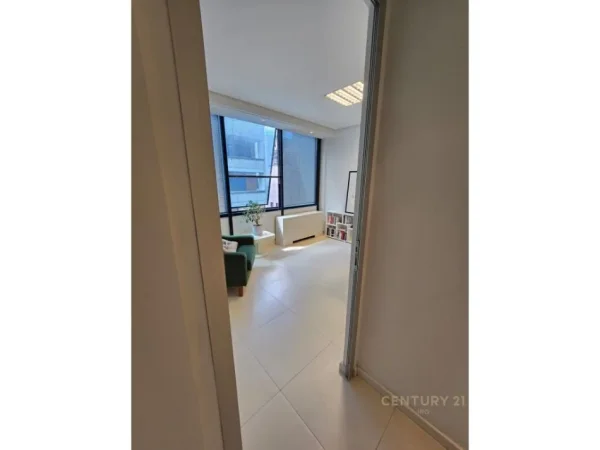 Tirane, shitet apartament 3+1 Kati 2, 91 m² 350.000 € (liceu artistik)