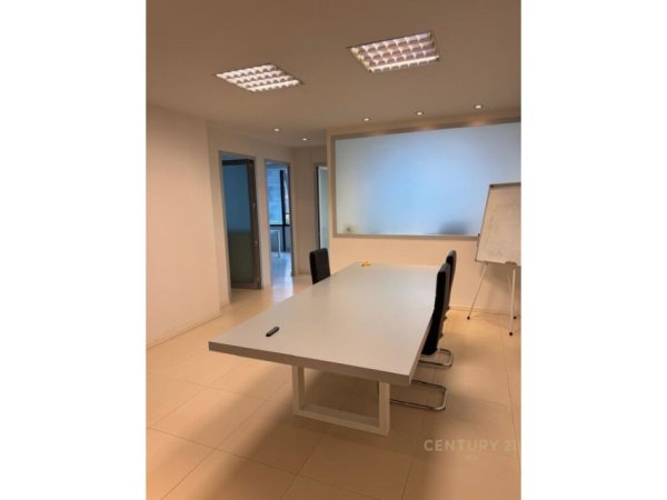 Tirane, shitet apartament 3+1 Kati 2, 91 m² 350.000 € (liceu artistik)