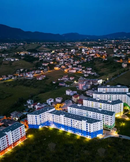 Tirane, shitet apartament 2+1+Ballkon Kati 5, 93 m² 130.760 € (Kompleksi Kaimi, Ali Dem)