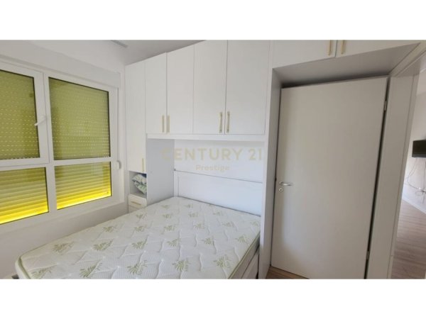 Tirane, jepet me qera apartament 2+1 Kati 4, 85 m² 450 € (ali dem)