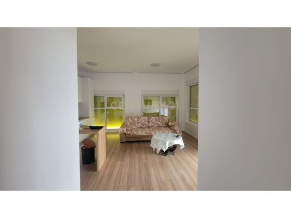 Tirane, jepet me qera apartament 1+1 Kati 1, 60 m² 500 € (zog te zi)