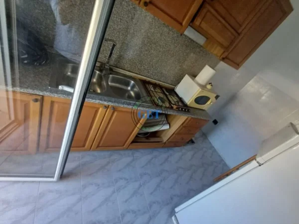 Durres, shitet apartament 2+1+Ballkon Kati 4, 93 m² 80.000 € (Kryqi Kuq)