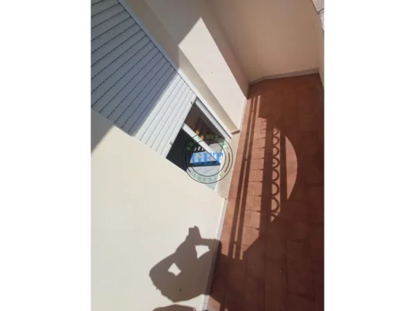 Durres, shitet apartament 2+1+Ballkon Kati 4, 93 m² 80.000 € (Kryqi Kuq)